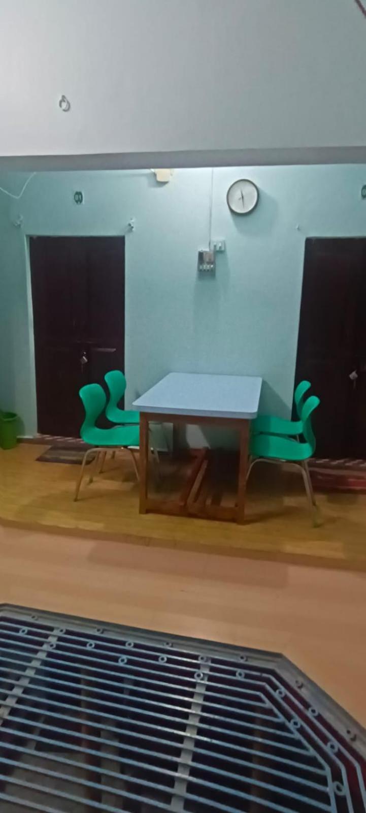 Sankardev Guest House D24 35 Varanasi Exterior foto